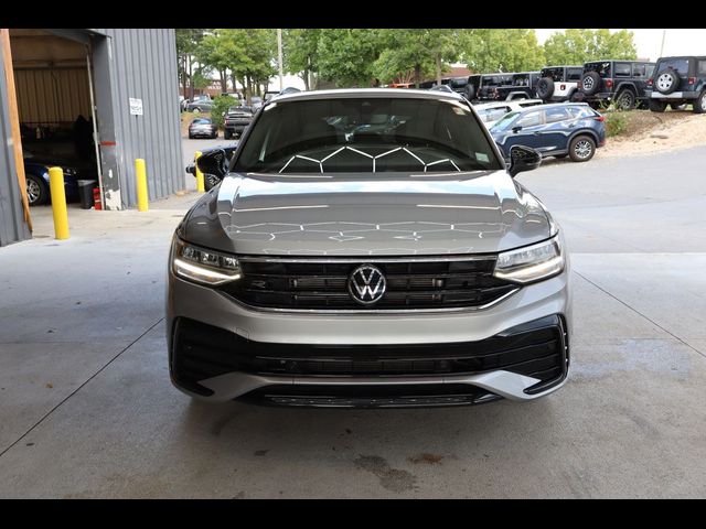 2022 Volkswagen Tiguan SE R-Line Black