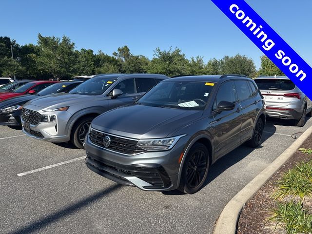 2022 Volkswagen Tiguan SE R-Line Black
