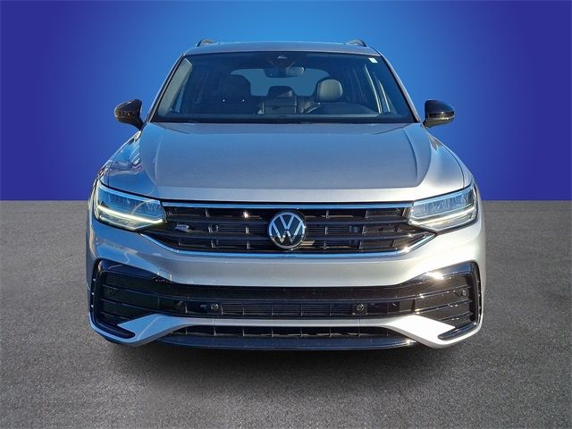 2022 Volkswagen Tiguan SE R-Line Black