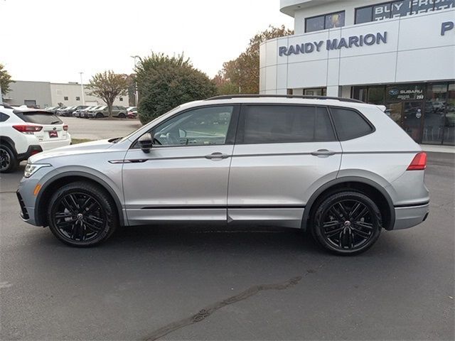 2022 Volkswagen Tiguan SE R-Line Black