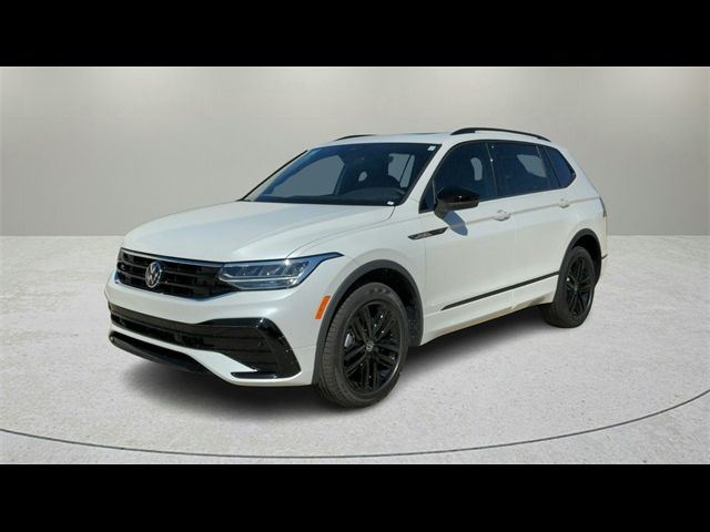 2022 Volkswagen Tiguan SE R-Line Black