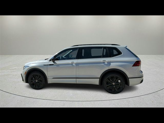 2022 Volkswagen Tiguan SE R-Line Black