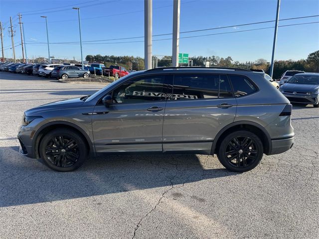 2022 Volkswagen Tiguan SE R-Line Black