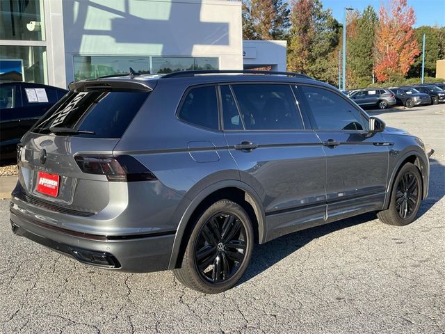 2022 Volkswagen Tiguan SE R-Line Black