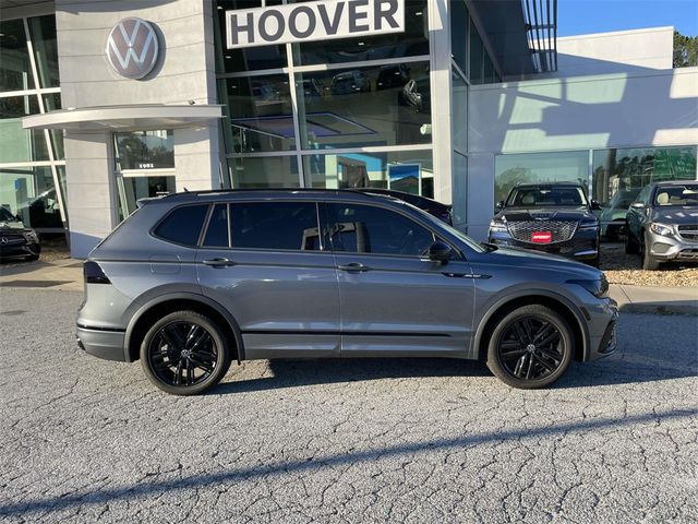 2022 Volkswagen Tiguan SE R-Line Black