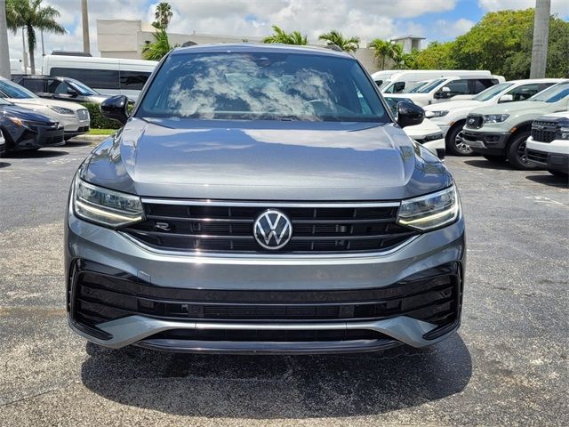 2022 Volkswagen Tiguan SE R-Line Black