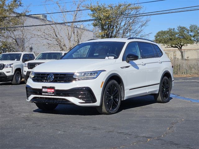 2022 Volkswagen Tiguan SE R-Line Black