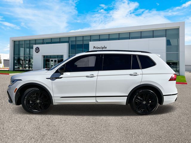 2022 Volkswagen Tiguan SE R-Line Black