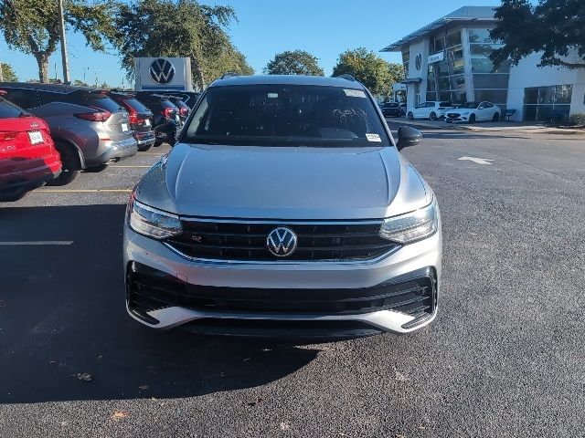 2022 Volkswagen Tiguan SE R-Line Black