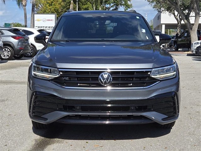 2022 Volkswagen Tiguan SE R-Line Black