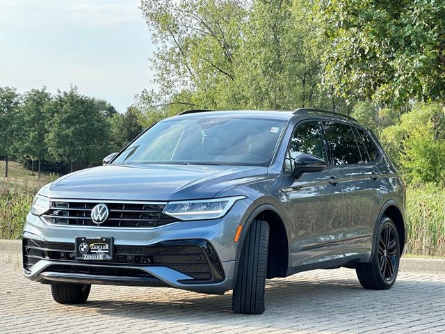 2022 Volkswagen Tiguan SE R-Line Black