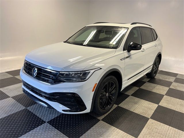 2022 Volkswagen Tiguan SE R-Line Black