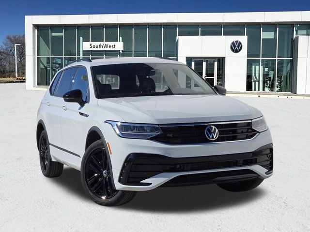 2022 Volkswagen Tiguan SE R-Line Black