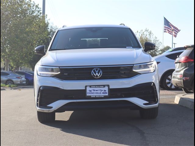 2022 Volkswagen Tiguan SE R-Line Black