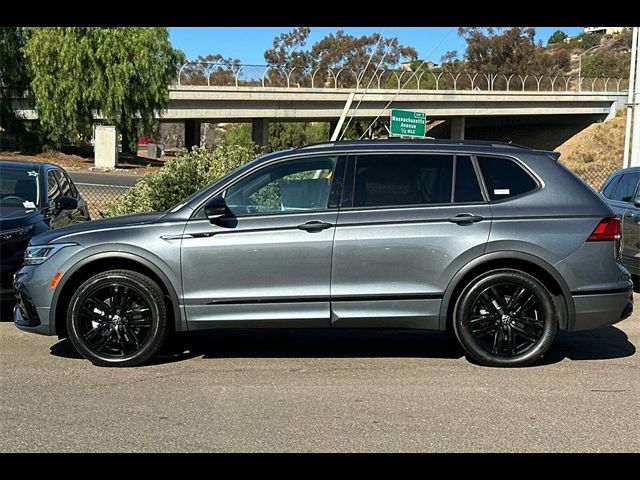 2022 Volkswagen Tiguan SE R-Line Black