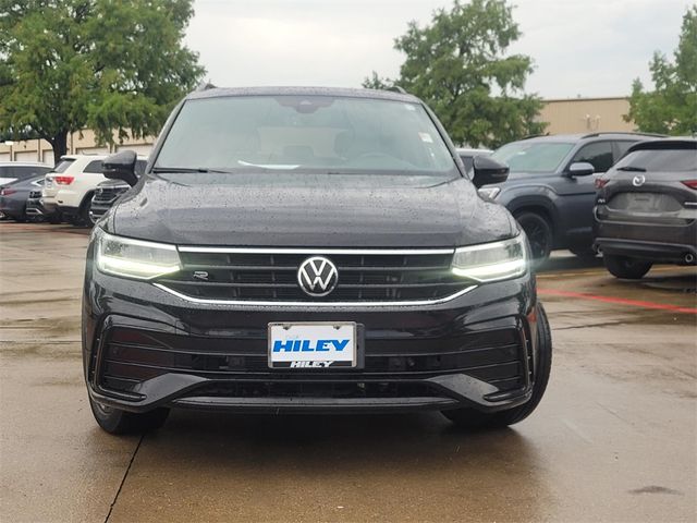 2022 Volkswagen Tiguan SE R-Line Black