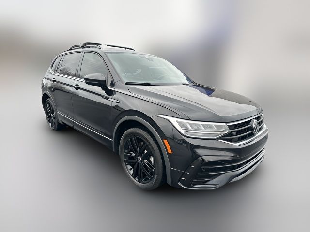 2022 Volkswagen Tiguan SE R-Line Black