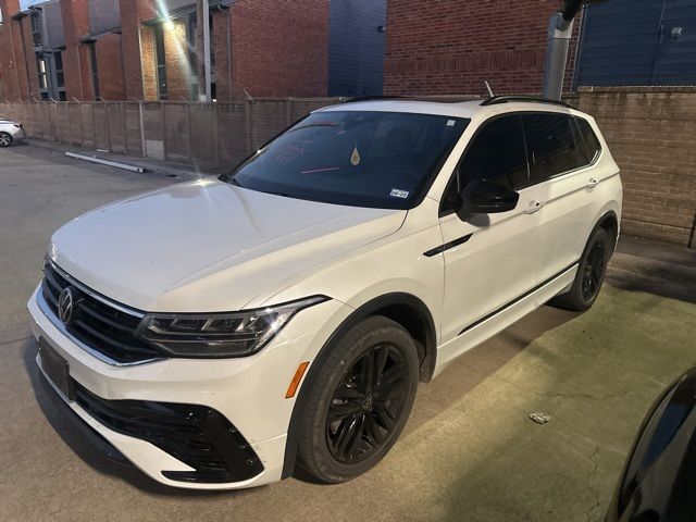 2022 Volkswagen Tiguan SE R-Line Black