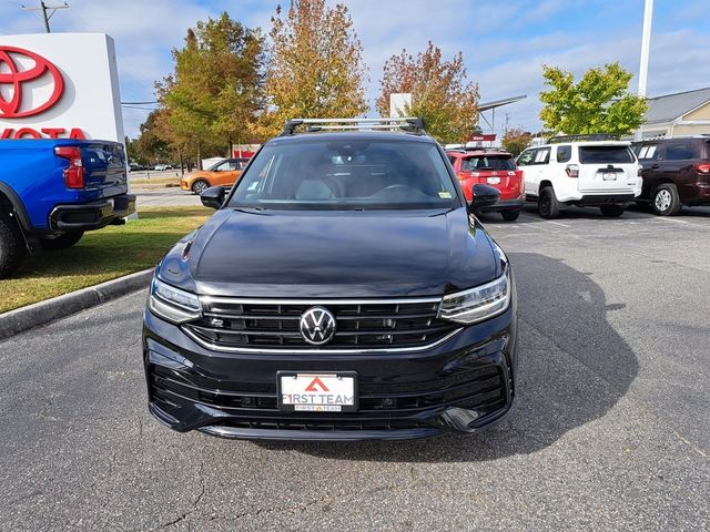 2022 Volkswagen Tiguan SE R-Line Black