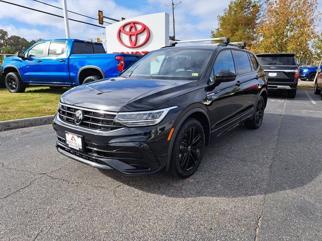 2022 Volkswagen Tiguan SE R-Line Black