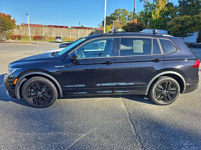 2022 Volkswagen Tiguan SE R-Line Black