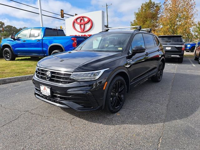 2022 Volkswagen Tiguan SE R-Line Black