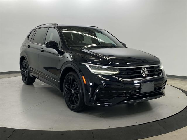 2022 Volkswagen Tiguan SE R-Line Black