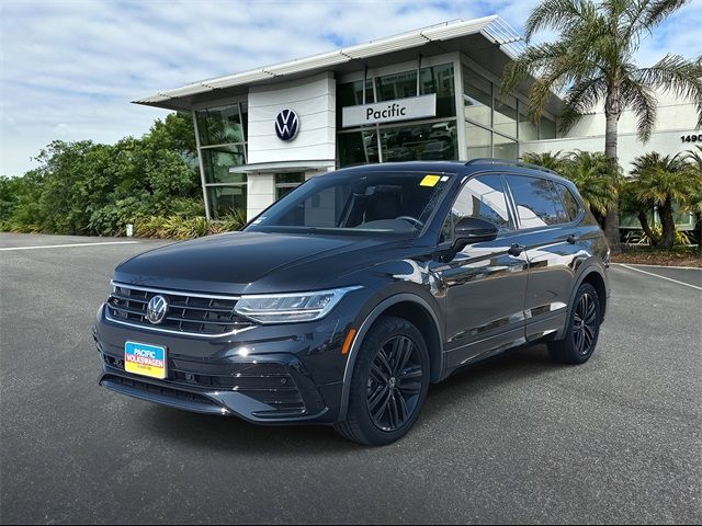 2022 Volkswagen Tiguan SE R-Line Black