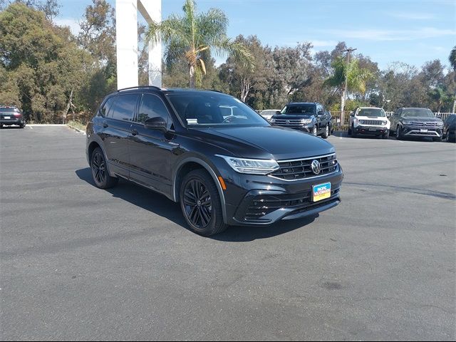 2022 Volkswagen Tiguan SE R-Line Black