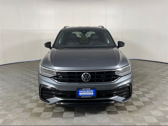 2022 Volkswagen Tiguan SE R-Line Black