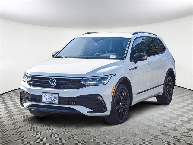 2022 Volkswagen Tiguan SE R-Line Black