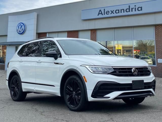 2022 Volkswagen Tiguan SE R-Line Black