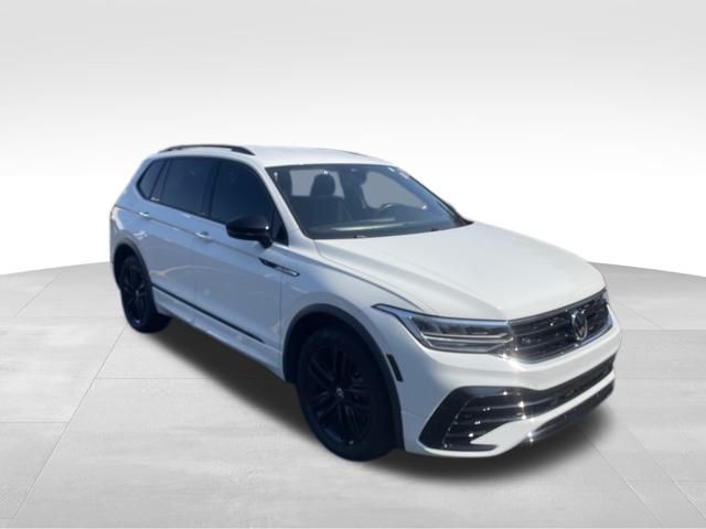 2022 Volkswagen Tiguan SE R-Line Black