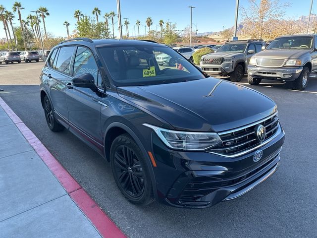 2022 Volkswagen Tiguan SE R-Line Black