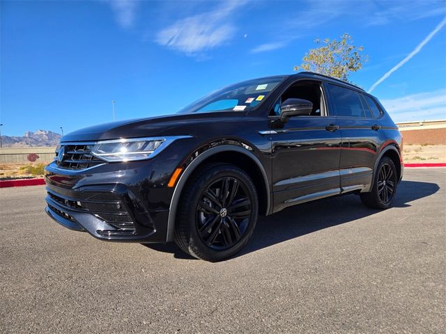 2022 Volkswagen Tiguan SE R-Line Black