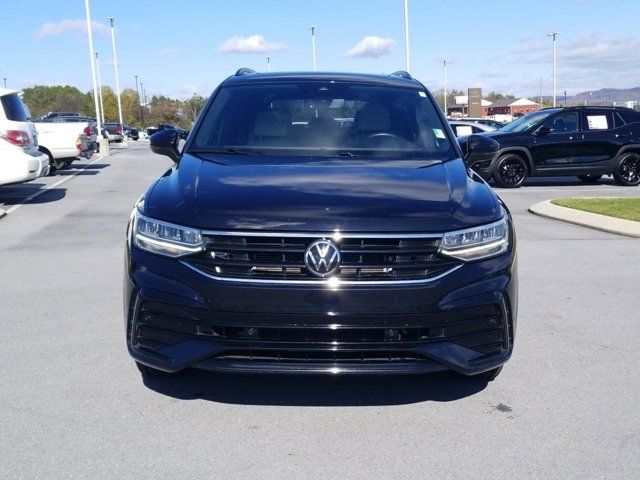 2022 Volkswagen Tiguan SE R-Line Black