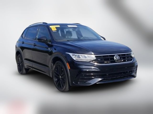 2022 Volkswagen Tiguan SE R-Line Black