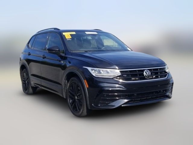 2022 Volkswagen Tiguan SE R-Line Black