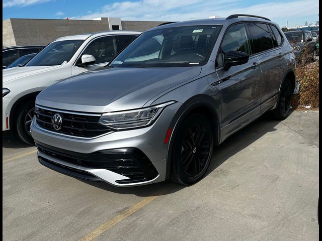 2022 Volkswagen Tiguan SE R-Line Black