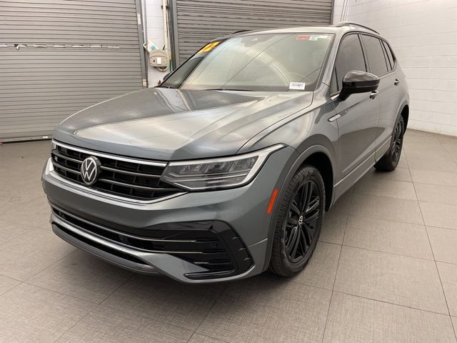 2022 Volkswagen Tiguan SE R-Line Black