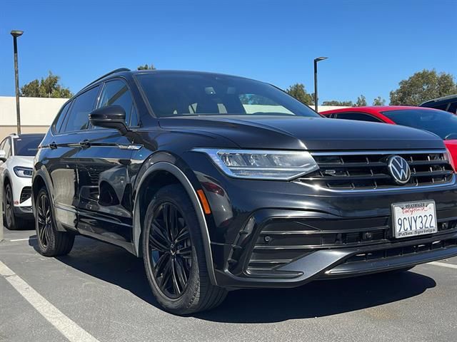 2022 Volkswagen Tiguan SE R-Line Black