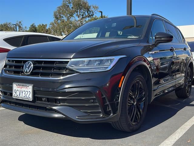 2022 Volkswagen Tiguan SE R-Line Black