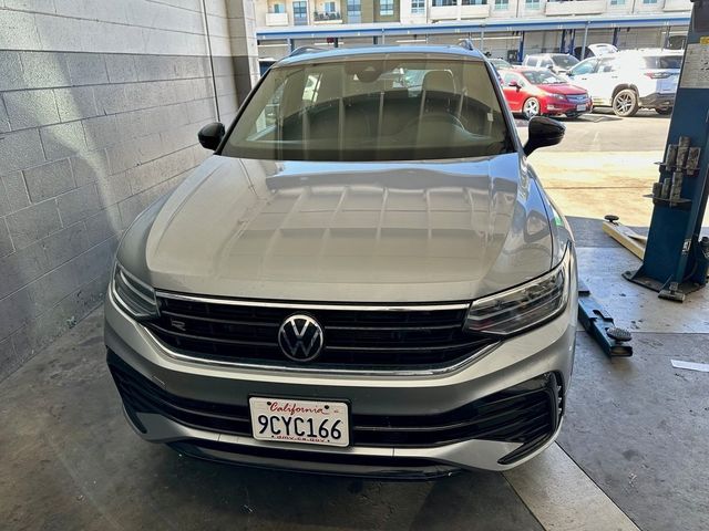 2022 Volkswagen Tiguan SE R-Line Black