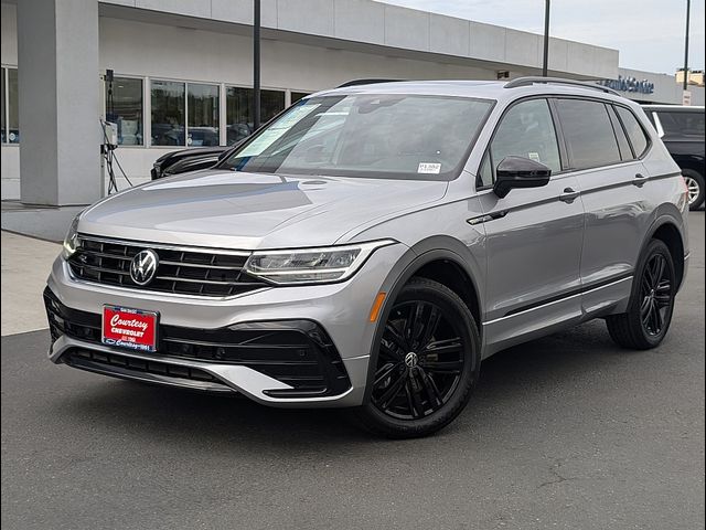 2022 Volkswagen Tiguan SE R-Line Black