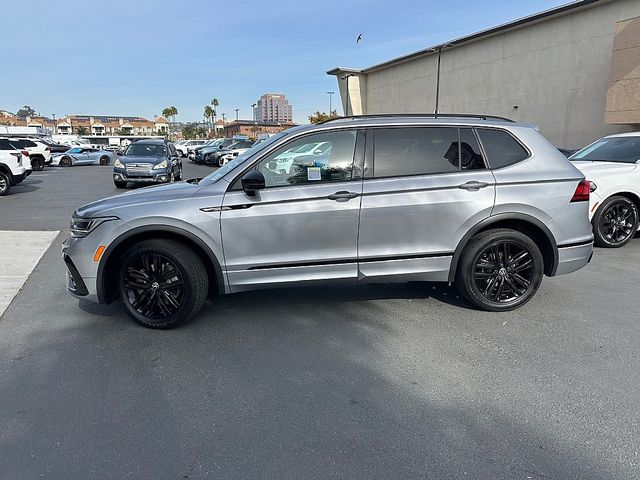 2022 Volkswagen Tiguan SE R-Line Black