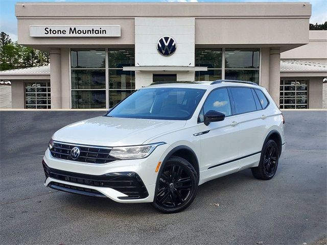 2022 Volkswagen Tiguan SE R-Line Black