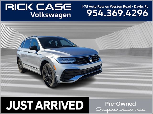 2022 Volkswagen Tiguan SE R-Line Black