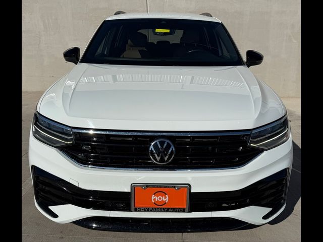 2022 Volkswagen Tiguan SE R-Line Black