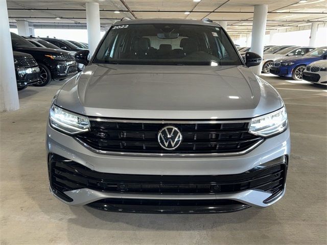 2022 Volkswagen Tiguan SE R-Line Black