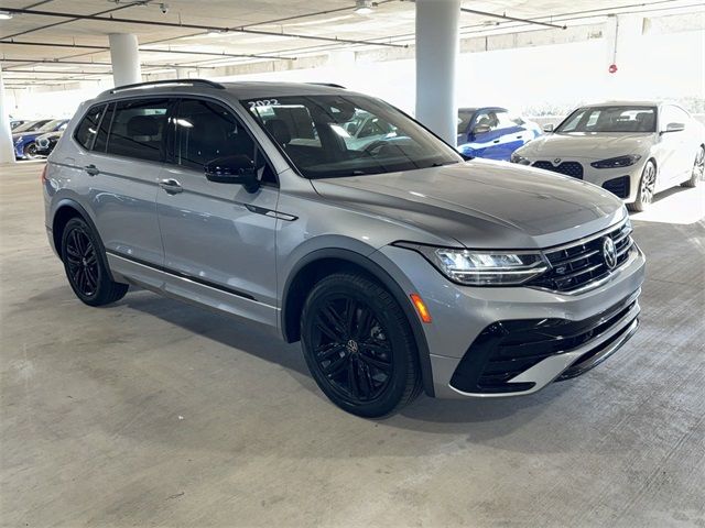 2022 Volkswagen Tiguan SE R-Line Black